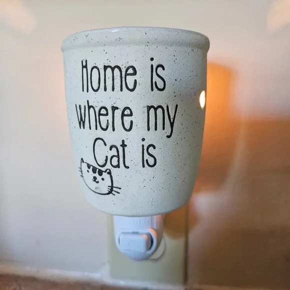Scentsy Mini Warmer Plug In Home Is Where My Cat Is - Picture 2 of 6